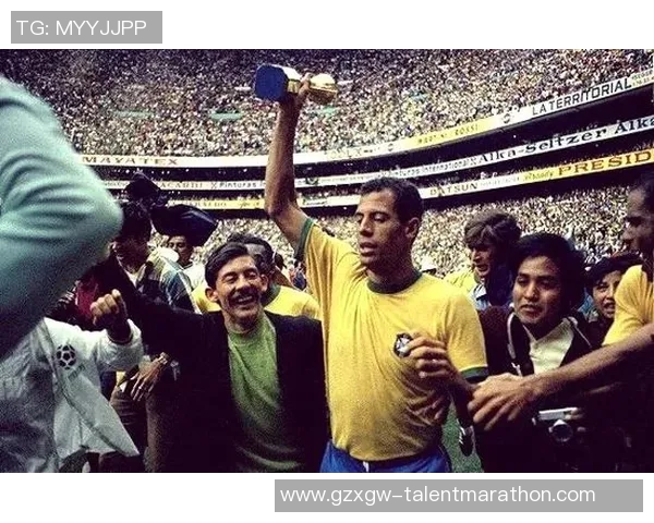 巴西三大足球明星的辉煌历程与对世界足球的影响分析 巴西三大足球明星的辉煌历程与对世界足球的影响分析