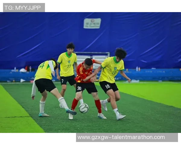 足球明星成名之路全景揭秘及精彩瞬间图片展示 足球明星成名之路全景揭秘及精彩瞬间图片展示