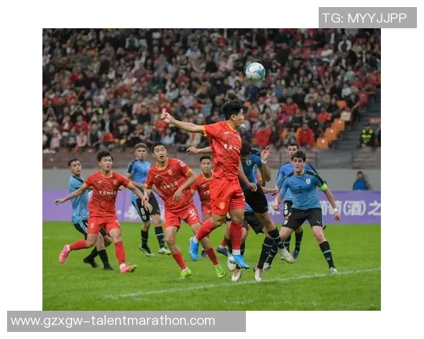 重庆排球队团队协作引发热议球迷对战术配合和默契度的不同看法 重庆排球队团队协作引发热议球迷对战术配合和默契度的不同看法